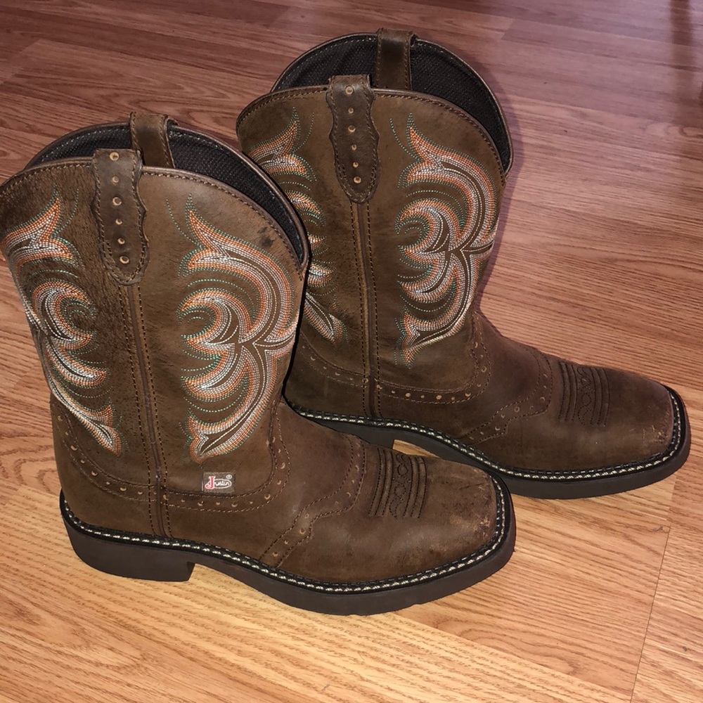 Justin’s boot